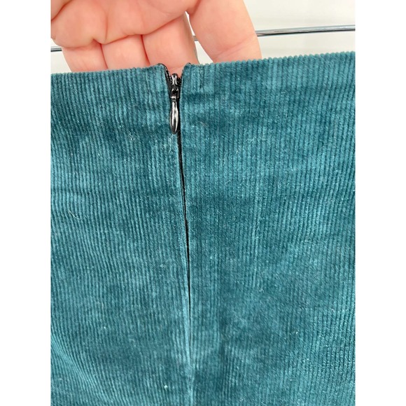 Simplee embroidered boho floral corduroy green mini skirt size M - Picture 4 of 7